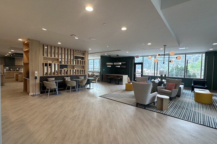 Breakfast/Coffee Service 95 of 101