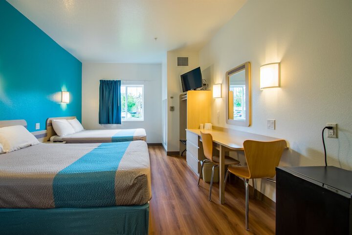 Room 15 of 30