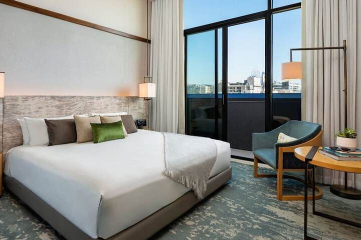 Dream Hollywood by Hyatt