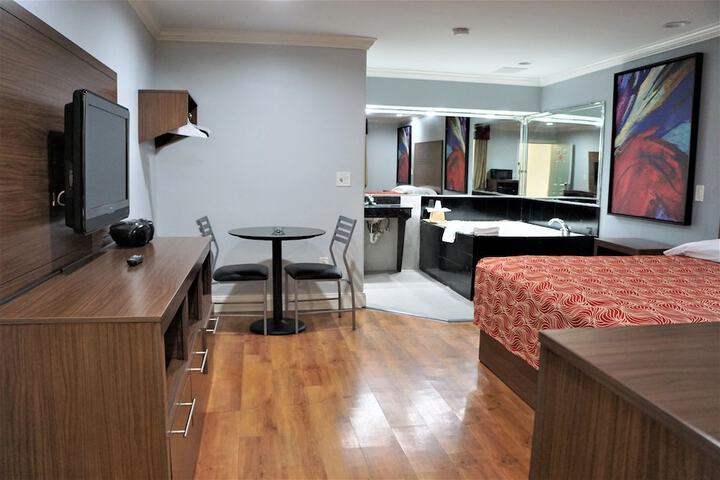 Room 35 of 40