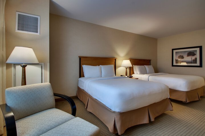 Room 13 of 40