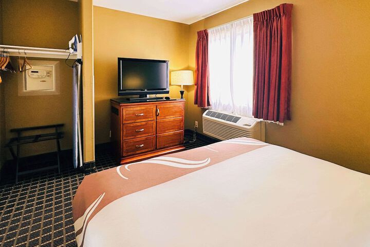 Quality Inn & Suites Westminster Seal Beach