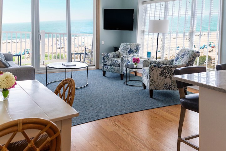 The Sandpiper Beach Club