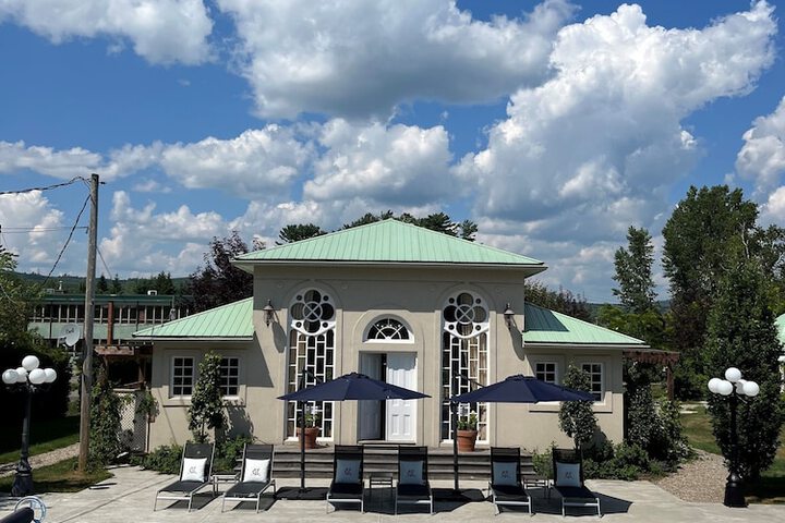 Manoir Chamberland (Adults Only No Pets)
