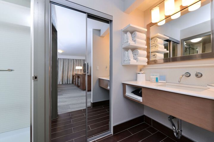 Room 46 of 73