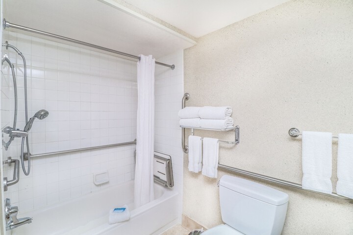 Room 10 of 50