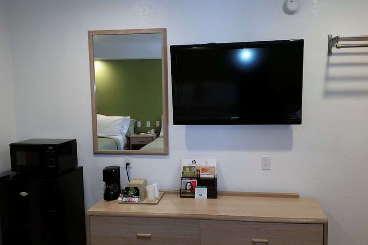 Room 16 of 16