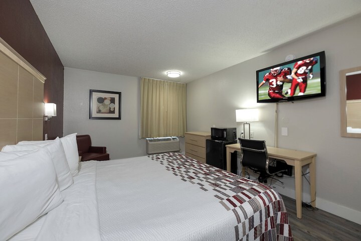 Room 13 of 25