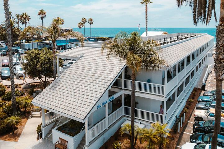 Del Mar Beach Hotel