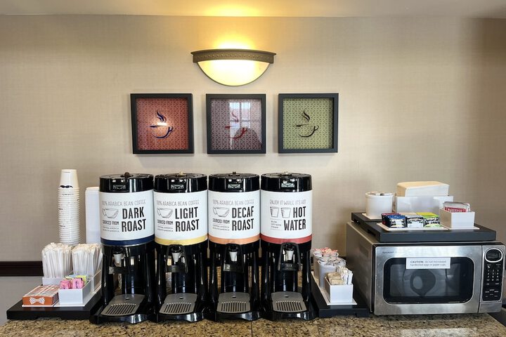 Breakfast/Coffee Service 30 of 34