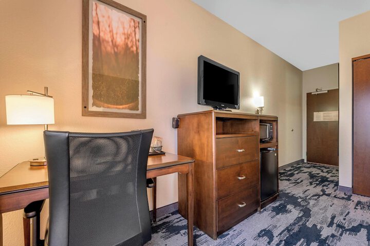 Room 20 of 33