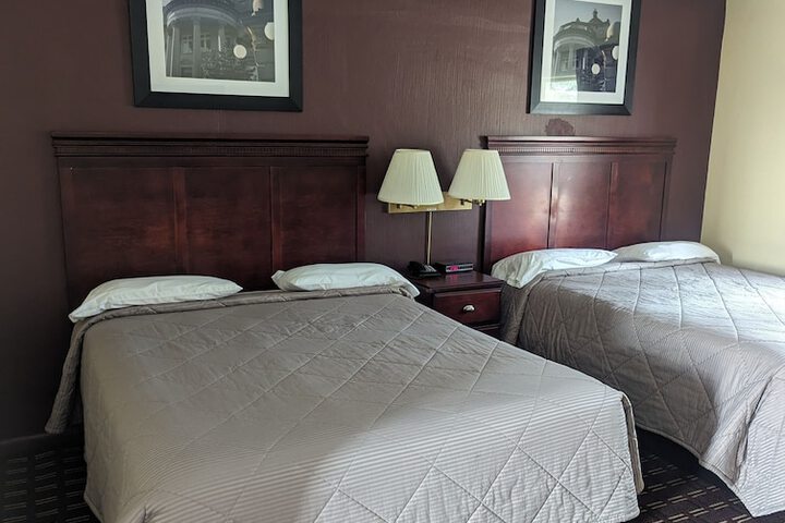 Dollar Inn