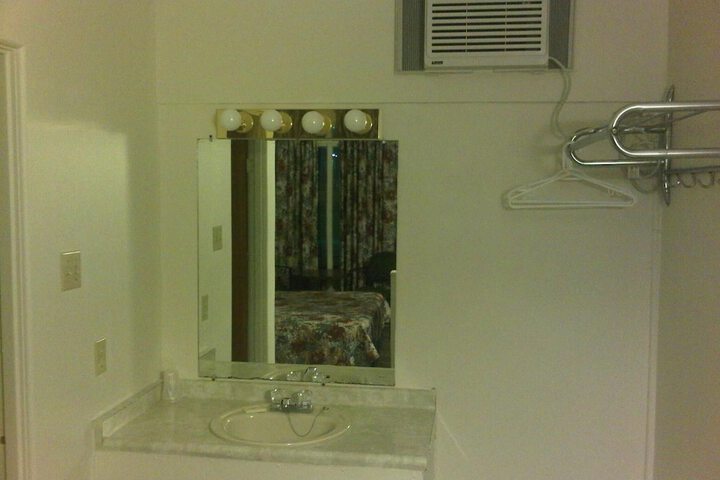 Room 5 of 14
