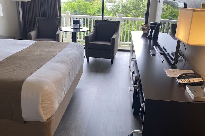 Room 46 of 60