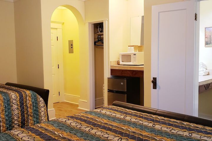 Room 11 of 52