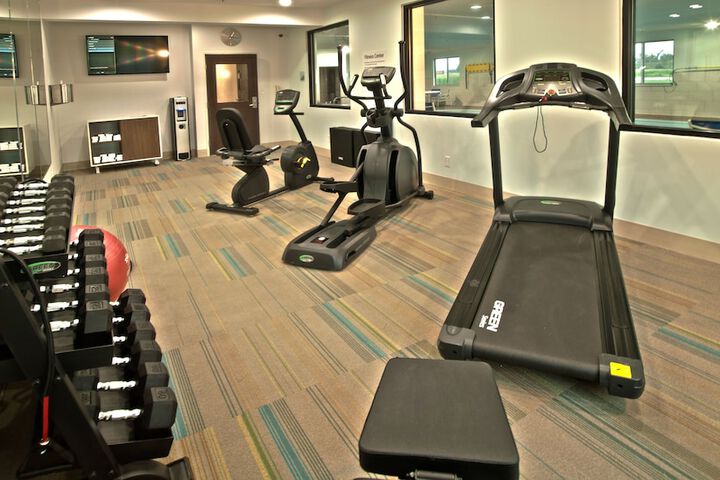 Holiday Inn Express & Suites Evansville North by IHG