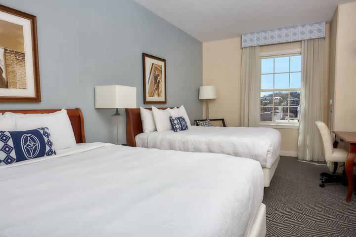 Room 10 of 25