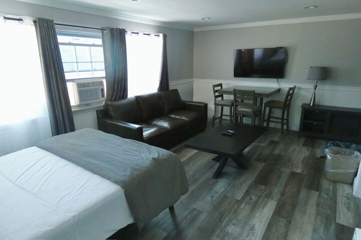 Aquastar Inn