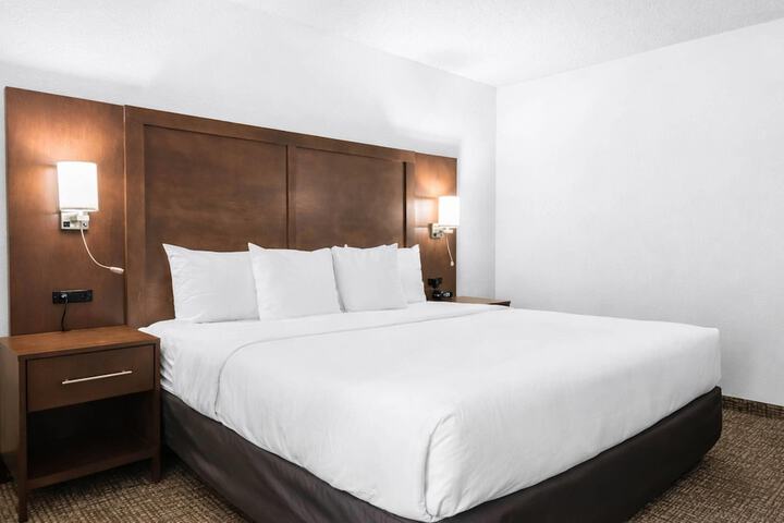 Comfort Suites Baymeadows Near Butler Blvd