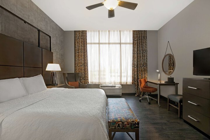 Room 12 of 60