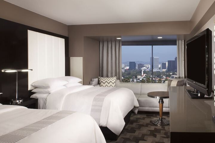 Room 21 of 108