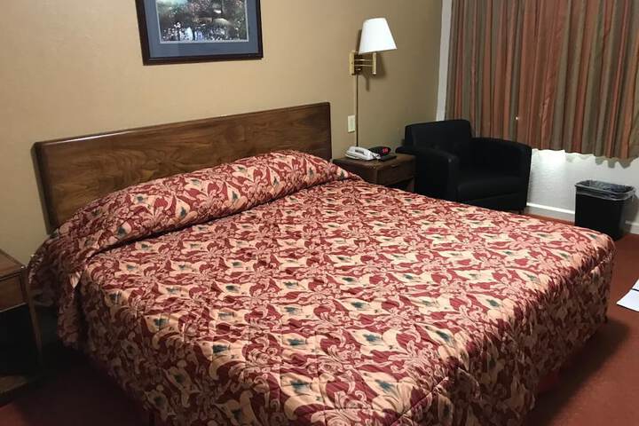 Room 13 of 14