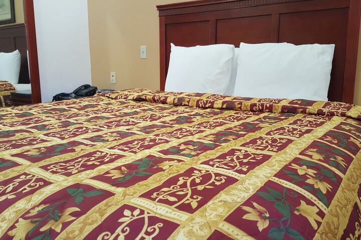 Room 18 of 33