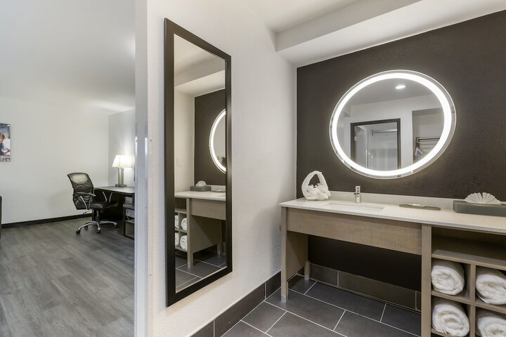 Room 40 of 78