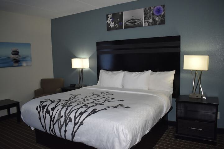 Room 62 of 142