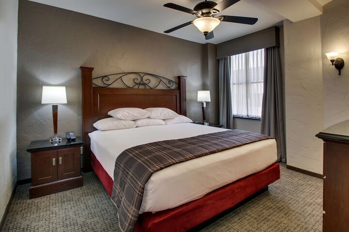 Room 114 of 168