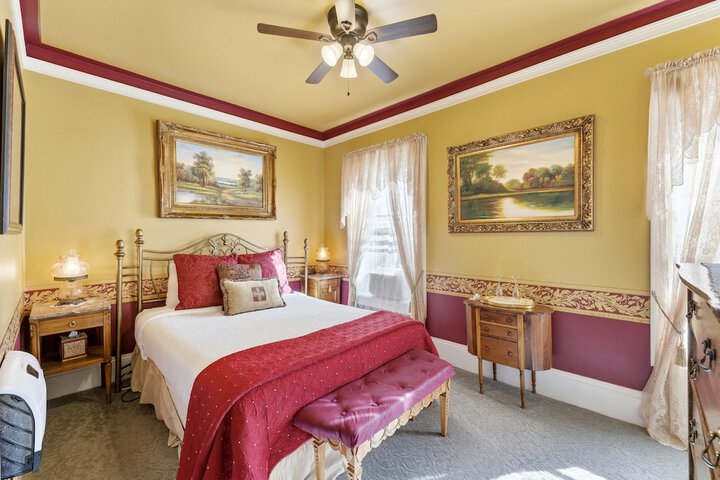 Heber Senator Bed and Breakfast