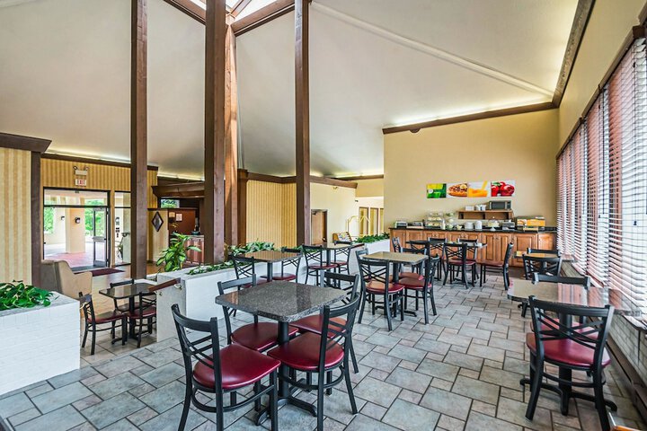 Quality Inn & Suites Frostburg - Cumberland