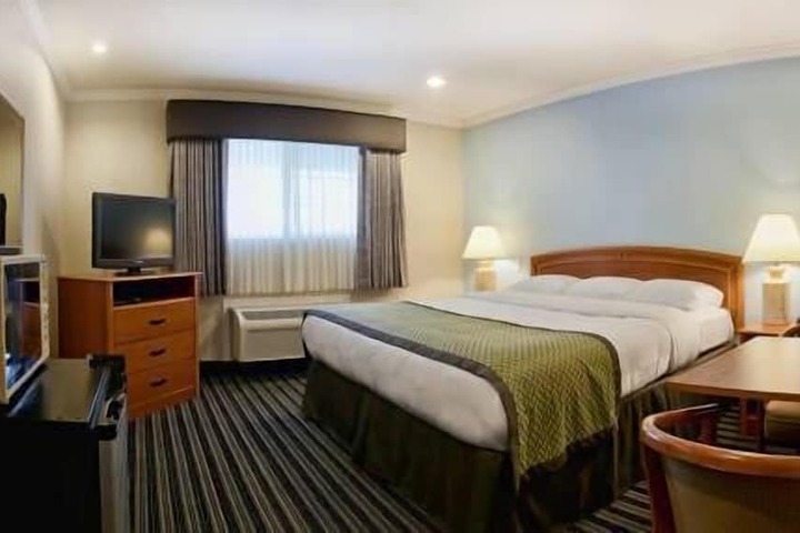 Room 4 of 49