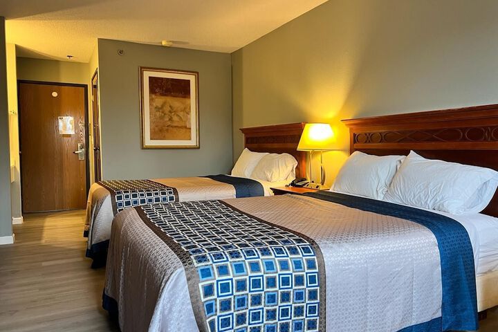 Royal Inn Suites