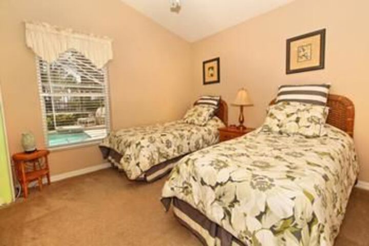 BRAND NEW 4 Bedroom Holiday home by Follow the sun vacation Rentals