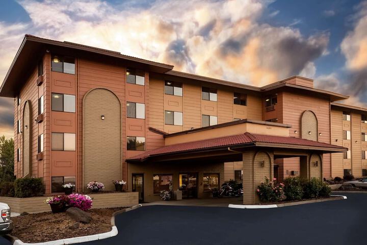 Hotel 4 of 44