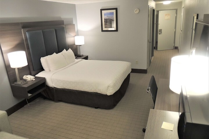 Room 77 of 105