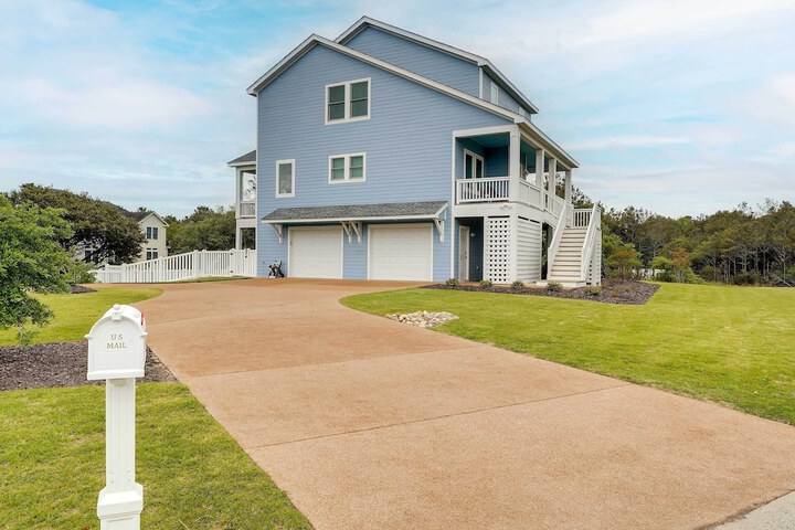 Corolla Vacation Rental w / Pool Walk to Beach!