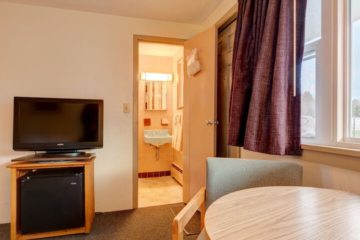 Room 33 of 75