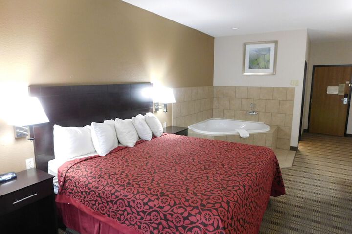 Room 11 of 36