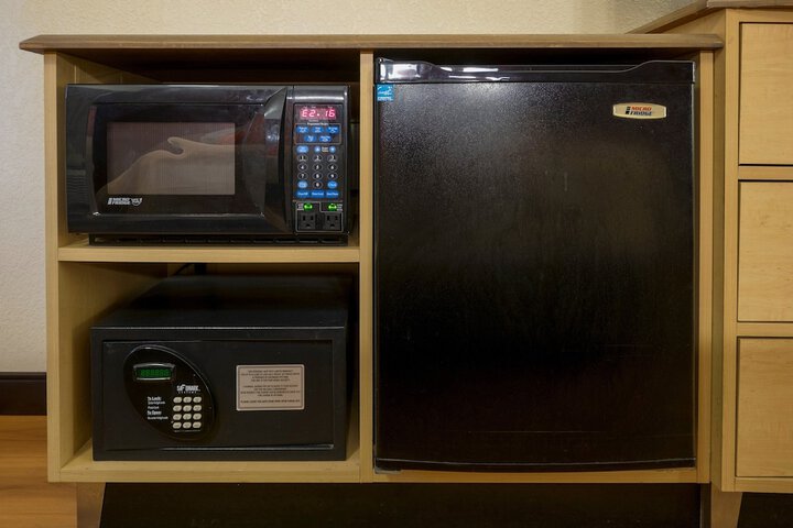Room 23 of 28