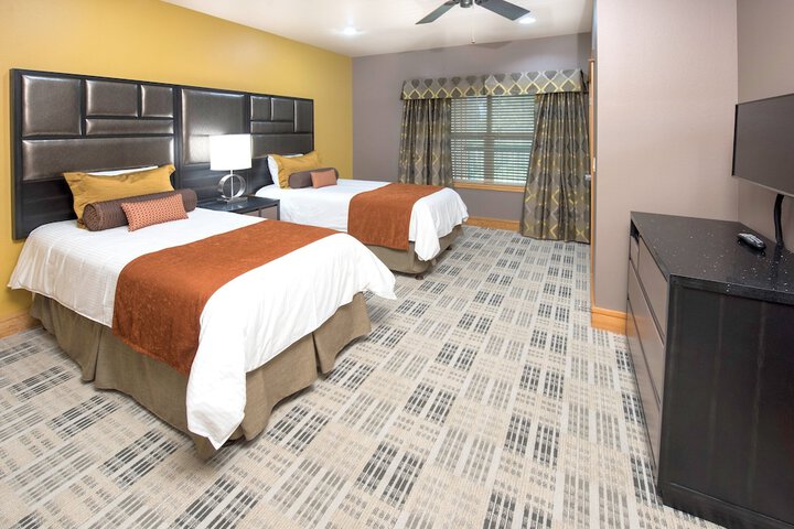 Room 33 of 38