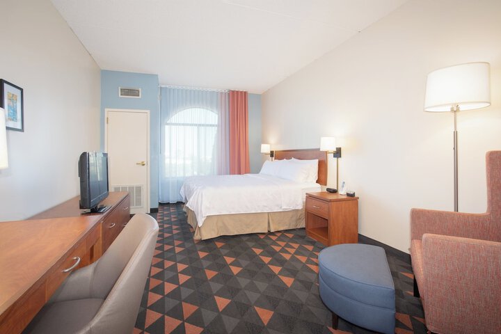 Holiday Inn & Suites Goodyear - West Phoenix Area by IHG