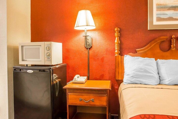 Room 15 of 29