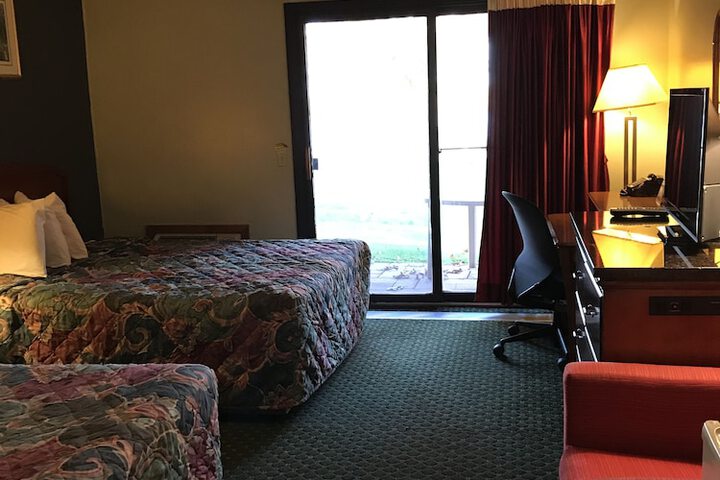 Room 22 of 30