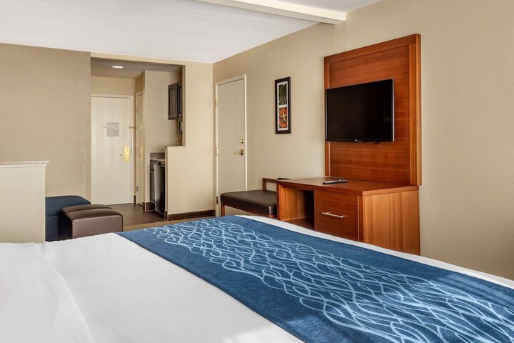 Room 15 of 37