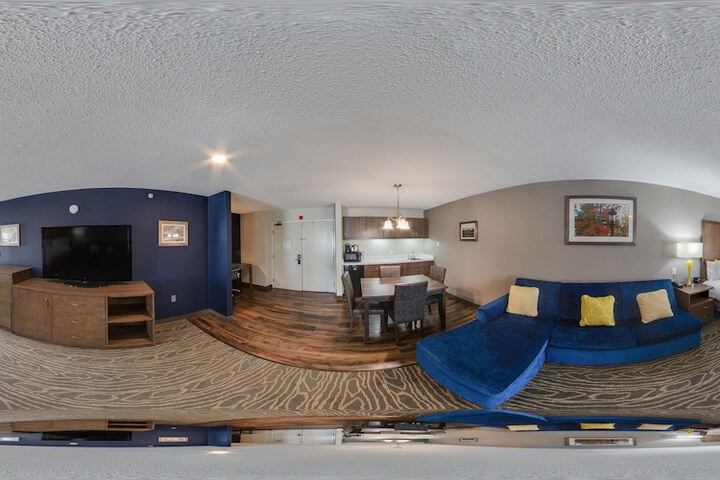 Comfort Inn & Suites Tipp City Dayton North I-75