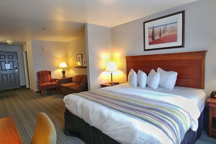 Room 33 of 57