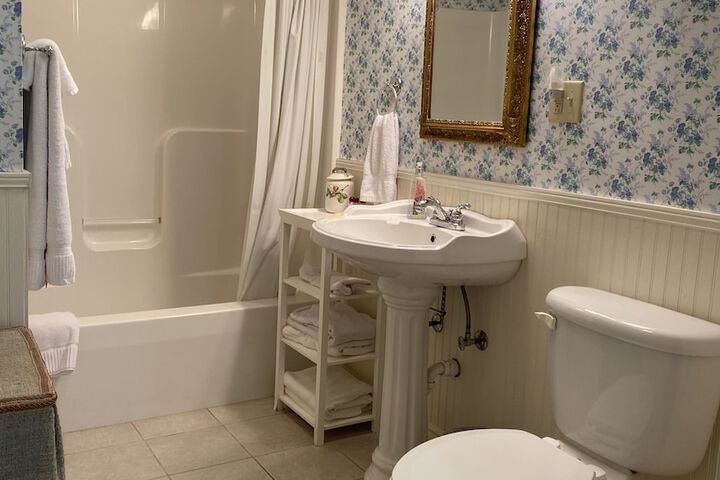 Room 13 of 50