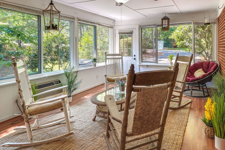 Southern Pines Vacation Rental w / Deck & Grill!